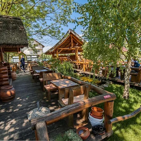 Gostinjska kuća Mars 3*